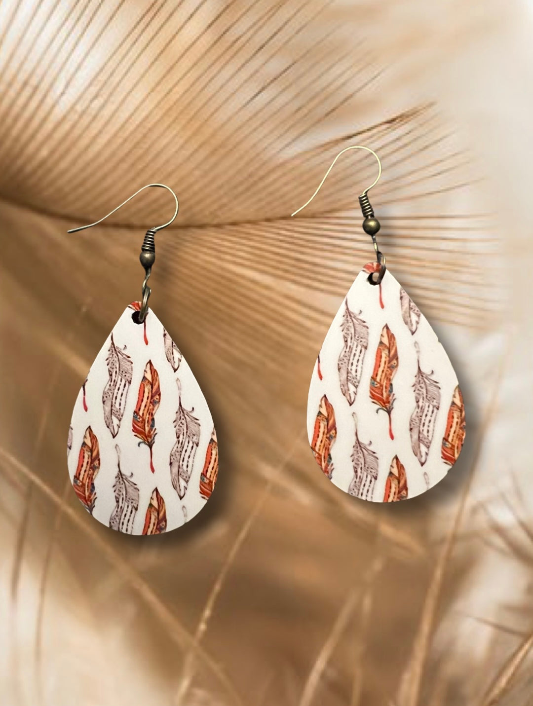 Feathers teardrop earrings